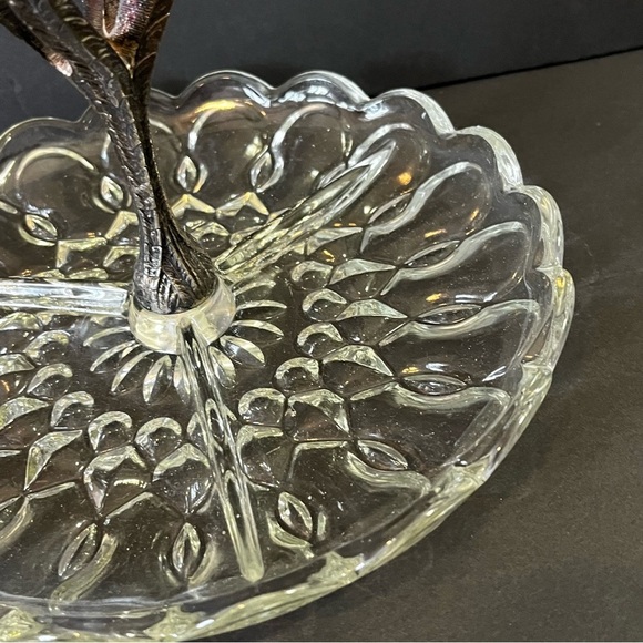 Anchor Hocking Fairfield Clear Glass Divided Relish Tray Metal Handle Pressed - Picture 5 of 9